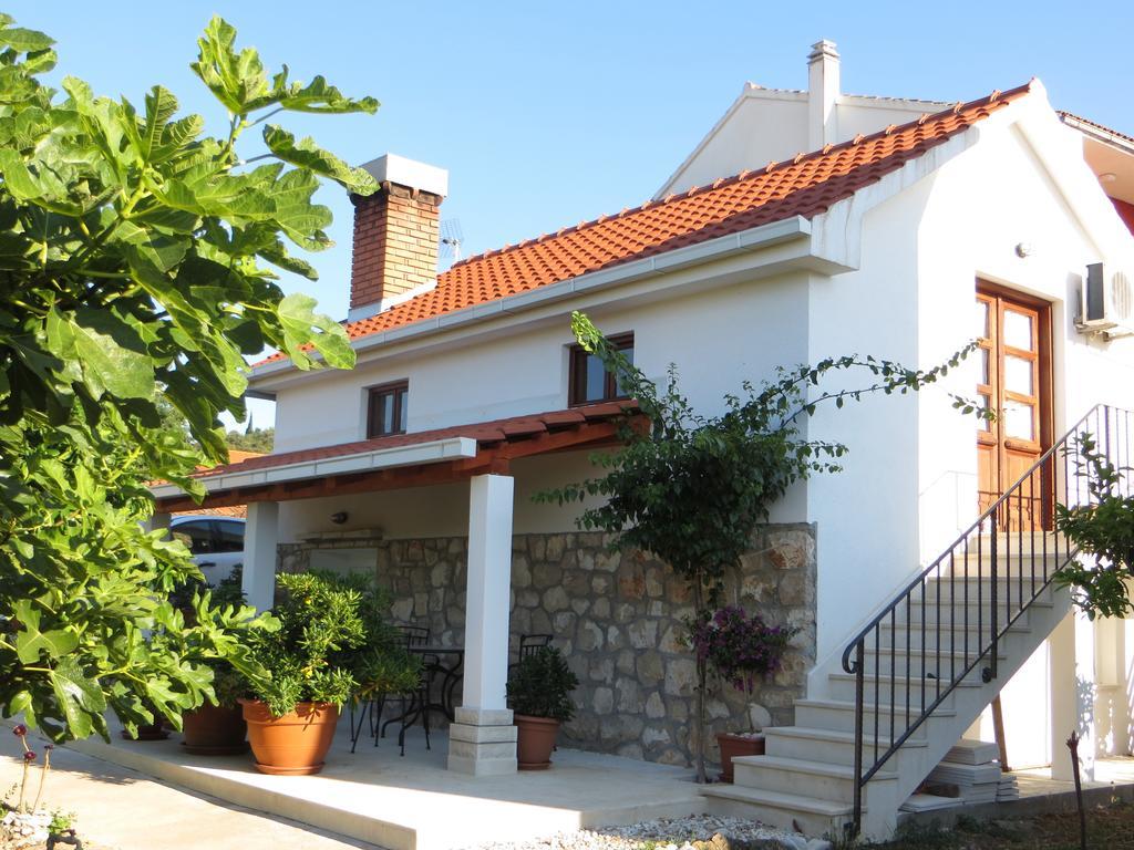 Holiday Home Artina 2 Lovište Oda fotoğraf
