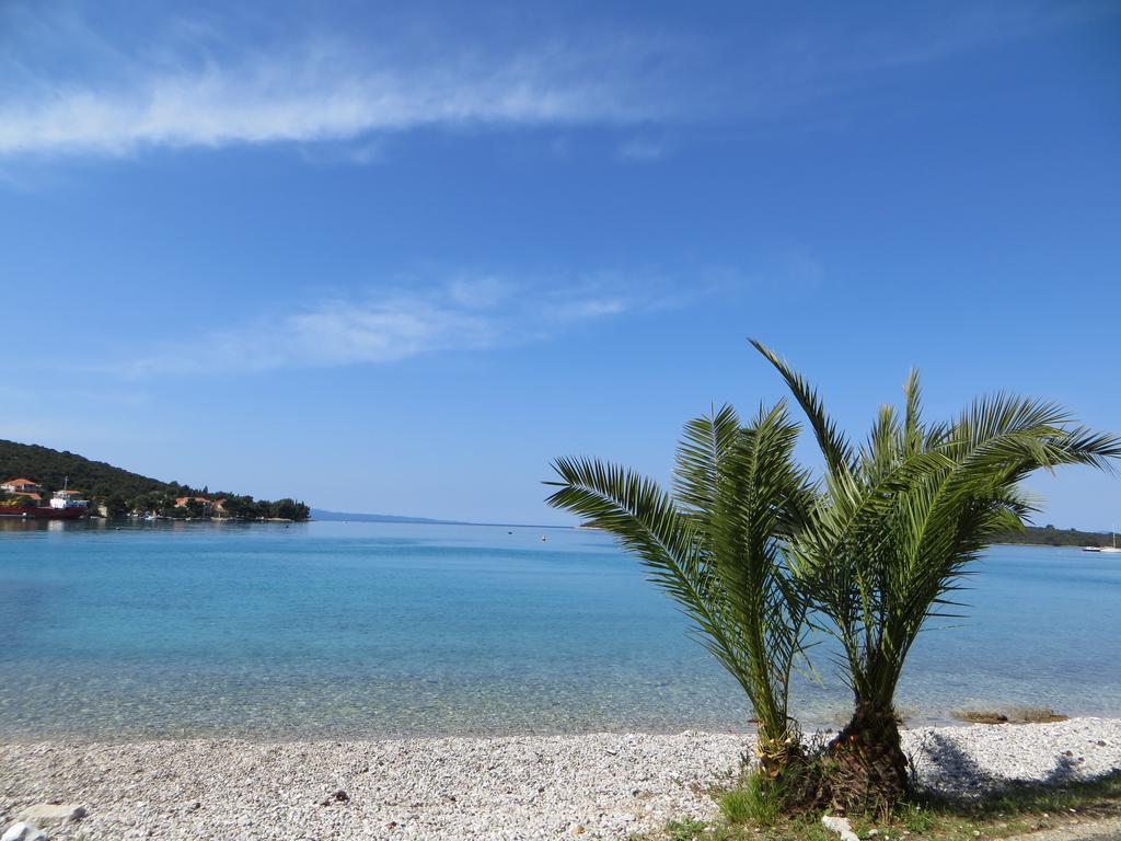Holiday Home Artina 2 Lovište Oda fotoğraf