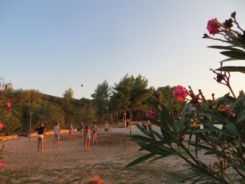 Holiday Home Artina 2 Lovište Oda fotoğraf